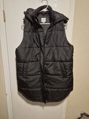 Black Quilted Hooded Puffer Vest - Womens